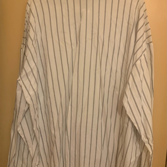 Beautiful long sleeves shirt - Picture 3 of 3